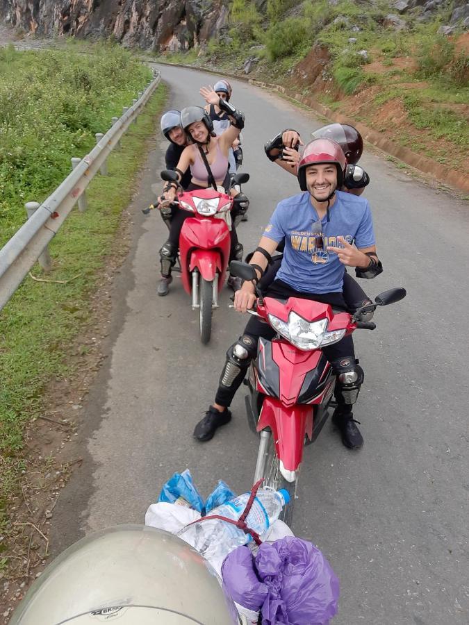 Hg Hostel Provide Tours & Motorbikes Hà Giang Eksteriør billede