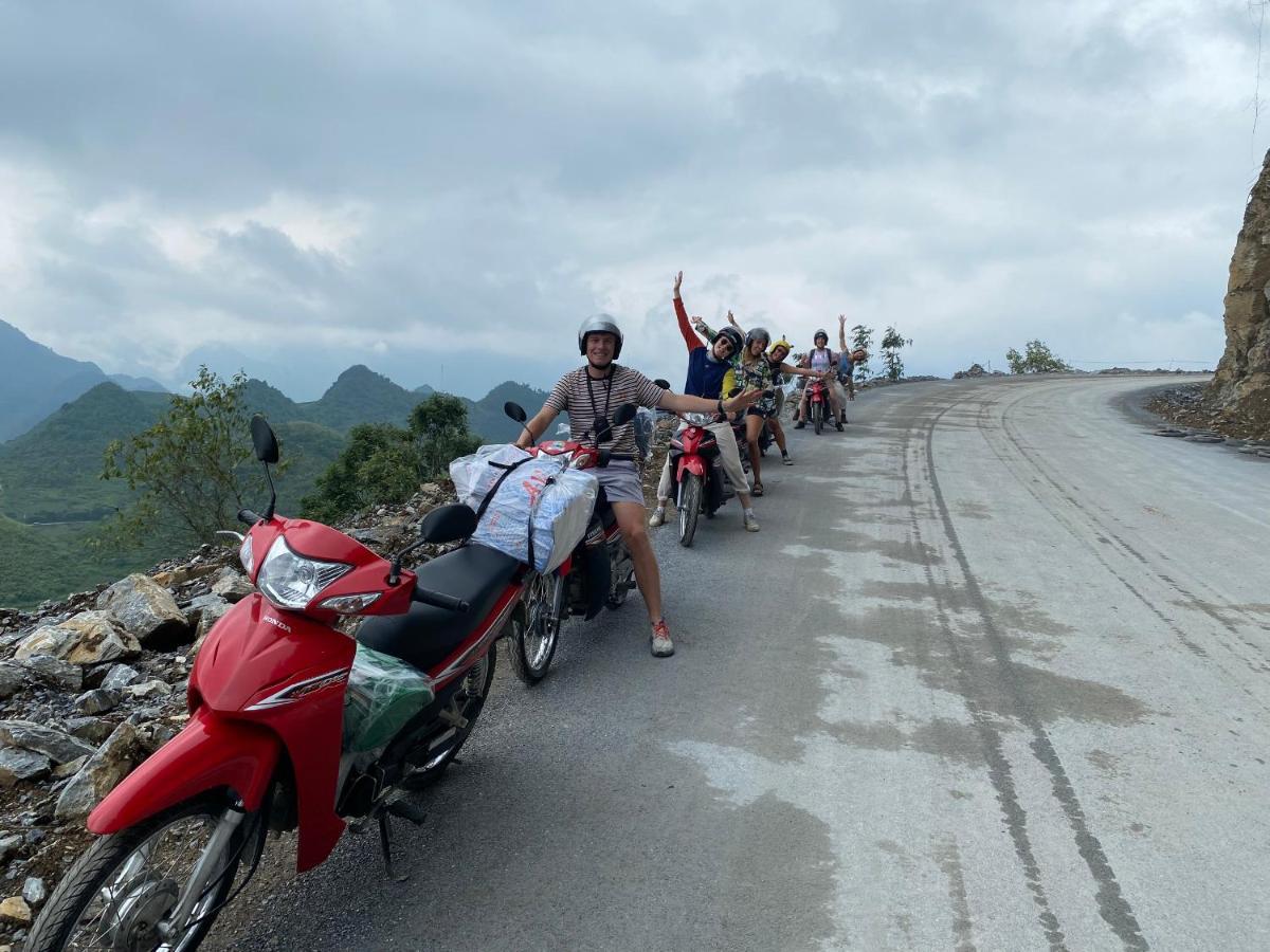 Hg Hostel Provide Tours & Motorbikes Hà Giang Eksteriør billede