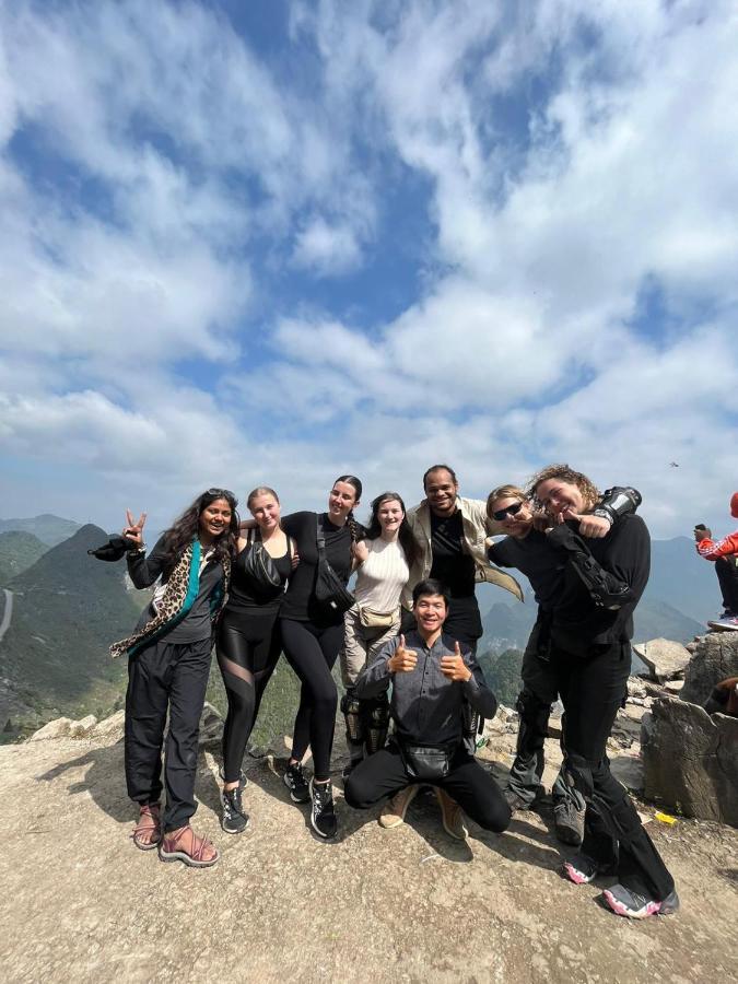 Hg Hostel Provide Tours & Motorbikes Hà Giang Eksteriør billede